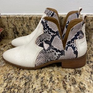 Lucky brand booties size 7.5